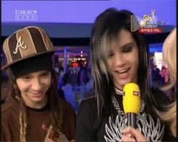 Bill,Tom si fetele - iz o groaza :x :x - Kaulitz twins von Leipzig