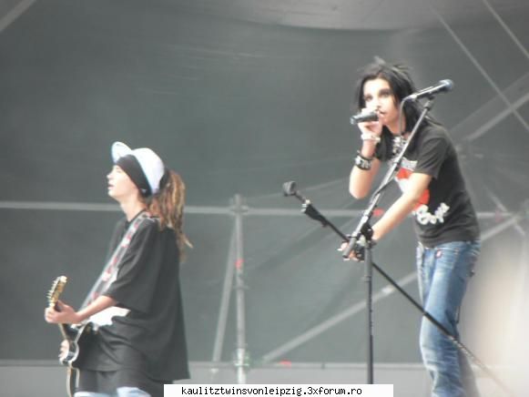 Bill si Tom se epileaza? - ooo daaa Sh Bill s intre relaxat in baie sh knd - Kaulitz twins von Leipzig