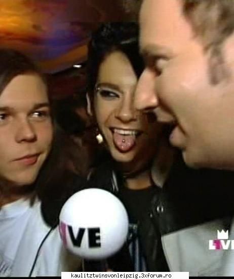 Funny pics - hai sa incerc Georg da a fost frumos in turneu si - Kaulitz twins von Leipzig