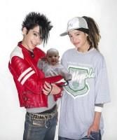 Funny pics - Tom cu copilu...hai la poze ca nu-i al meu - Kaulitz twins von Leipzig