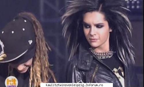 Funny pics - TOM in gand: Ah..ce fericit sunt:) Ink un - Kaulitz twins von Leipzig